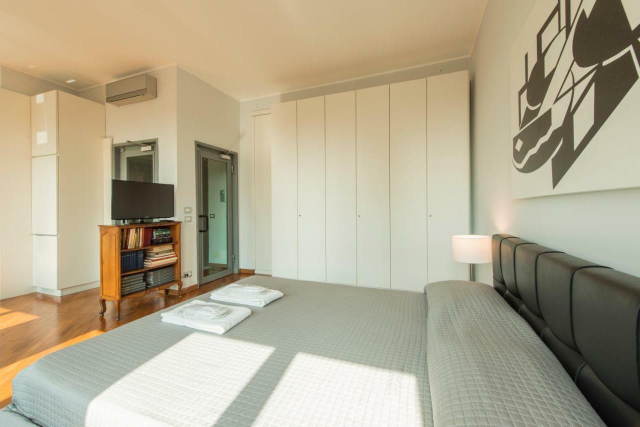 Bnbutler - Duomo Apartment - Galleria Unione Milán Exterior foto