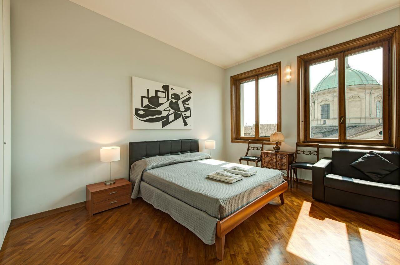 Bnbutler - Duomo Apartment - Galleria Unione Milán Exterior foto